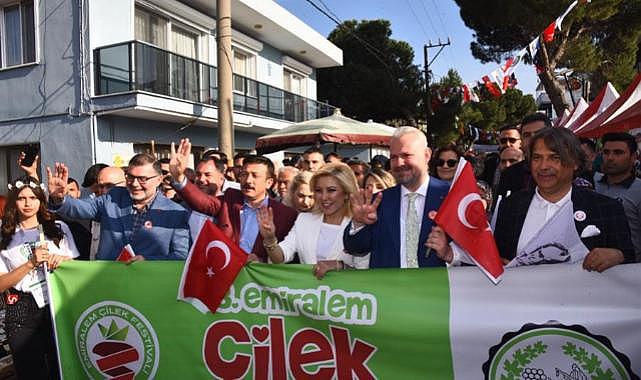 ''Çilek Kokulu Festivale Muhteşem Final''