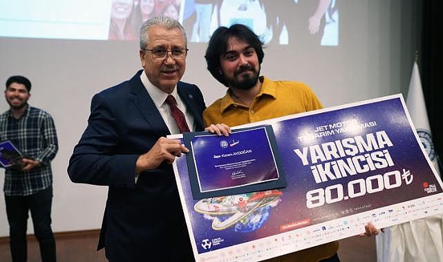 EÜ'de başarılı akademisyen ve öğrenciler ödüllendirildi