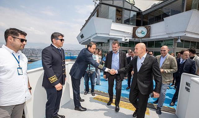 "İzmir gibi bir Türkiye yaratmak için önümüzde fırsat var"