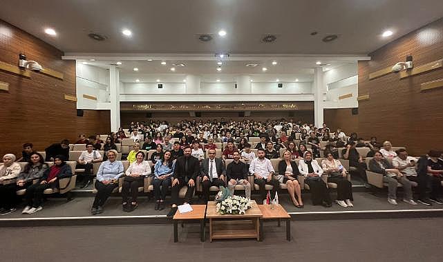 İzmir İl Milli Eğitim Müdürlüğünde Dünya ve Avrupa Şampiyonu Artistik Jimnastikçi İbrahim Çolak İle Söyleşi Programı Düzenlendi
