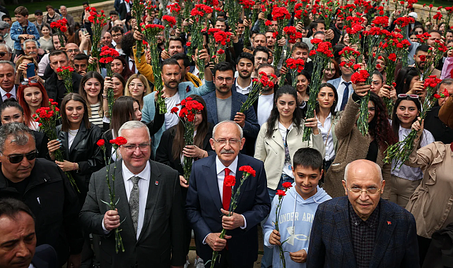 Kılıçdaroğlu Anıtkabir'i ziyaret etti