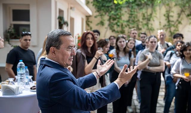 Konak,11 Ülkeden Gelen Gençleri Ağırladı