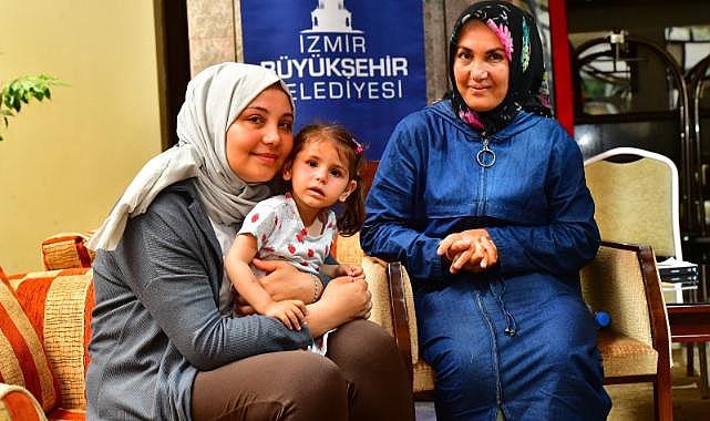 Minik depremzede Öykü tedavi için Kahramanmaraş'tan İzmir'e getirildi