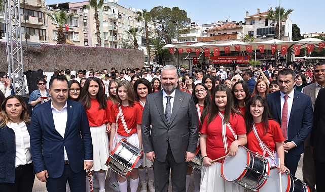 Pehlivan: "Gençlerimiz Cumhuriyetimizin yılmaz bekçileridir"