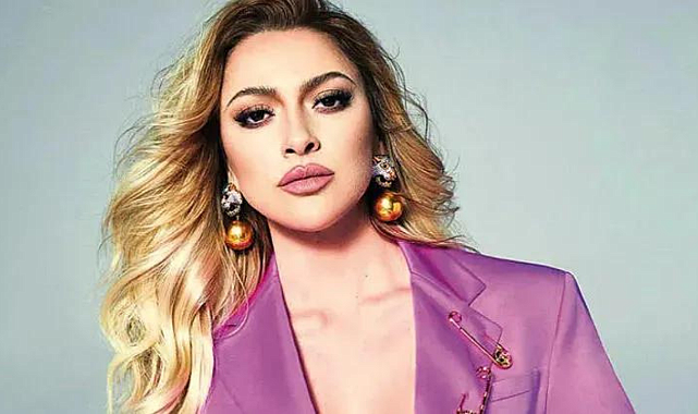 Şarkıcı Hadise, eski eşi Mehmet Dinçerler ile çektirdiği fotoğrafın aynısını Murda'yla da verdi