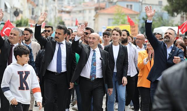 Tunç Soyer ve Şenol Aslanoğlu'na Dikili'de miting gibi karşılama