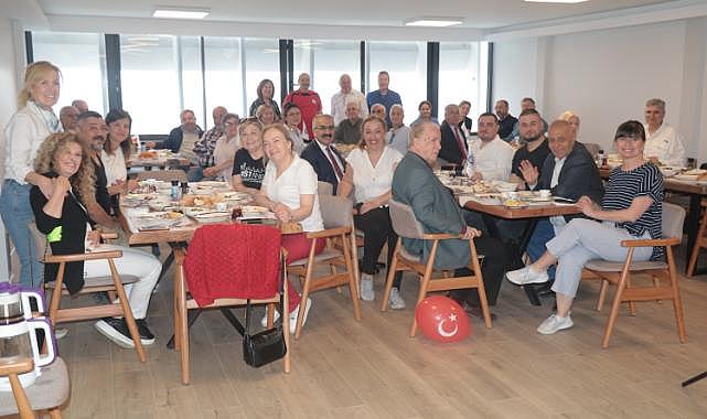 Yeni dernek merkezinde 19 Mayıs'ı kutladılar