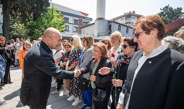 Zübeyde Hanım İzmir'de kabri başında anıldı