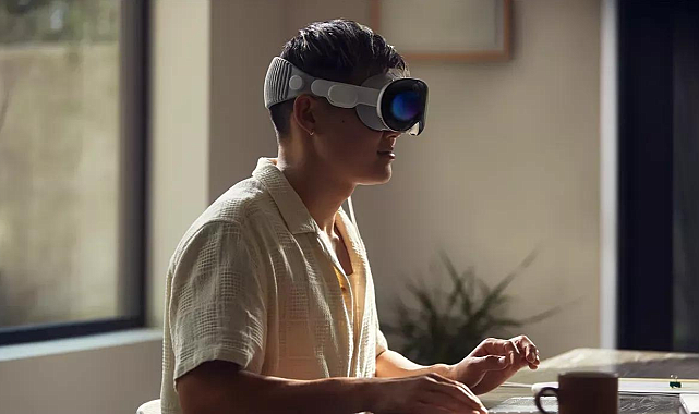 Apple Vision Pro'nun özellikleri ve fiyatı belli oldu!