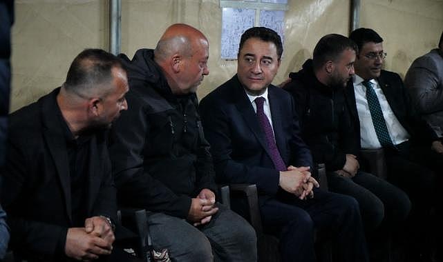 Babacan'dan MKE fabrikasında vefat eden işçilerin ailelerine taziye ziyareti