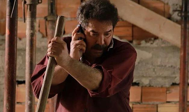 Fikret Kuşkan'a Roza filmiyle En İyi Aktör ödülü