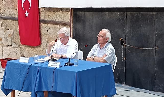 Foça Kitap Günleri'nde Hidayet Karakuş ile Recep Bozkurt Söyleşti