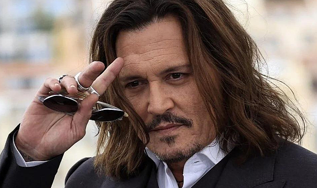 Karayip Korsanları'na dönecek mi? Disney'den Johnny Depp'e açık kapı