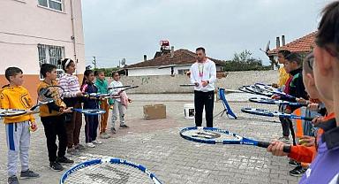 Kınık'ta Tenis Her Yerde Projesi