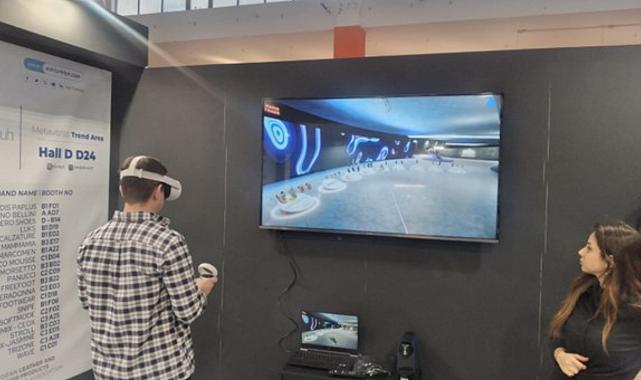 Türk deri ihracatçıları ayakkabı ve saraciye ürünlerini İtalya'da Metaverse ile tanıtıyor
