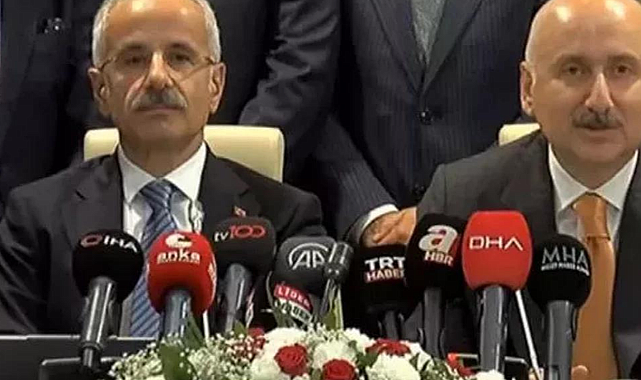 Ulaştırma Bakanlığı'nda devir teslim töreni