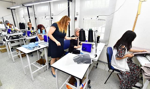 Altın İğne Projesi'yle kadınlar iş hayatına emin adım atıyor