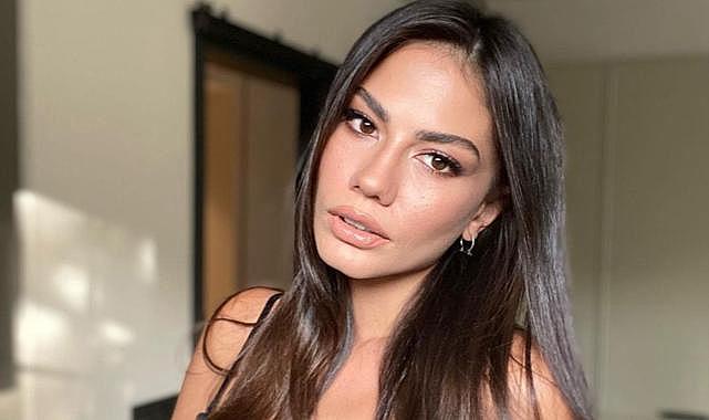 Demet Özdemir yeni sevgilisi ile ilk fotoğrafını paylaştı