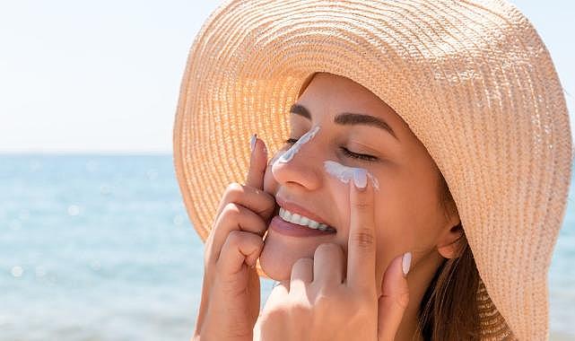 Hem Güneş Koruyucu Kullanıp Hem de D Vitamininden Faydalanabilirsiniz