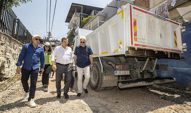 Konak'ın yollarına 4 buçuk yılda 50 bin ton asfalt
