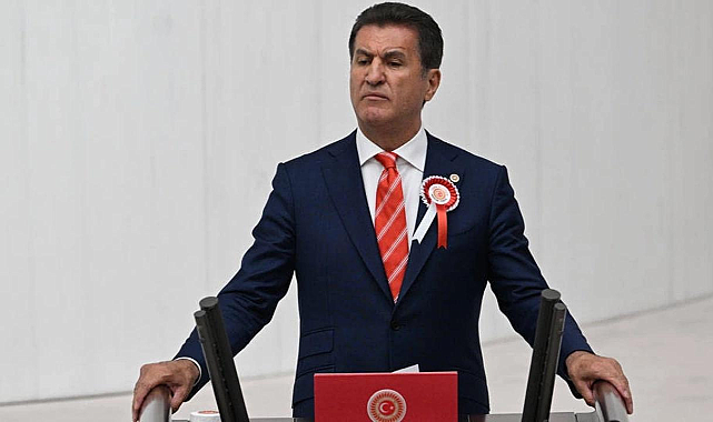 Mustafa Sarıgül'e Meclis'te yumruklu saldırı!