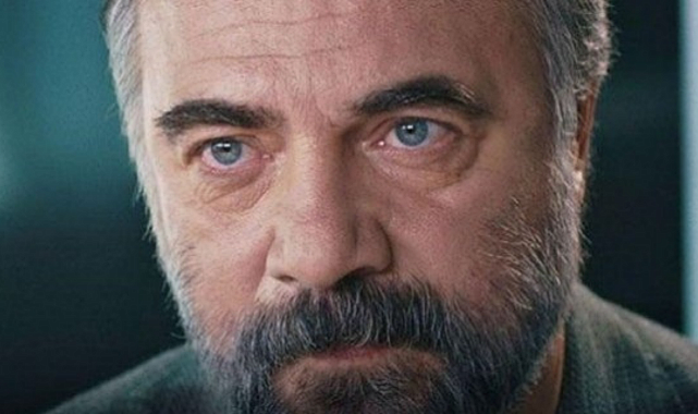 Oktay Kaynarca, "Eşkıya Dünyaya Hükümdar Olmaz" ile Seul Uluslararası Drama Ödülleri'nde Aday Gösterildi!