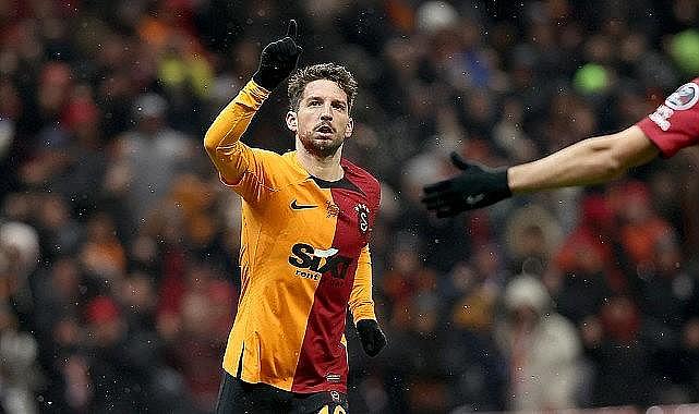 Suudi Arabistan'dan Mertens için sürpriz teklif