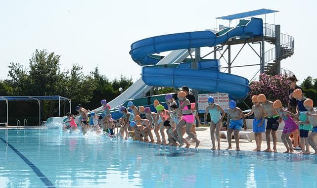 Torbalı Belediyesi'nde yüzme kursları başladı