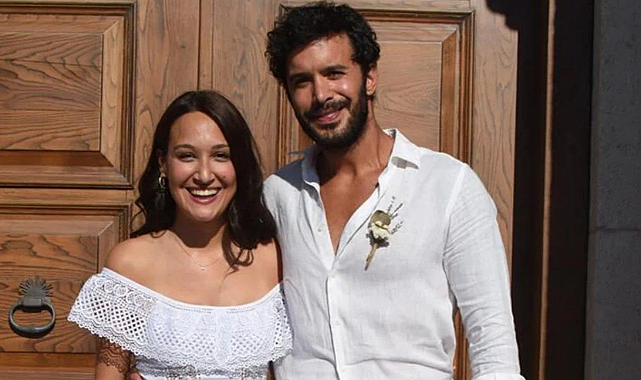 Ünlü oyuncu Barış Arduç'tan romantik paylaşım