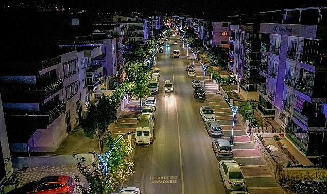 Bergama'da yollar yenileniyor, halk refaha kavuşuyor