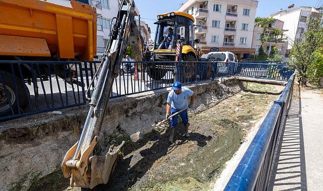 Dikili'deki Sülüklü Deresi temizlendi