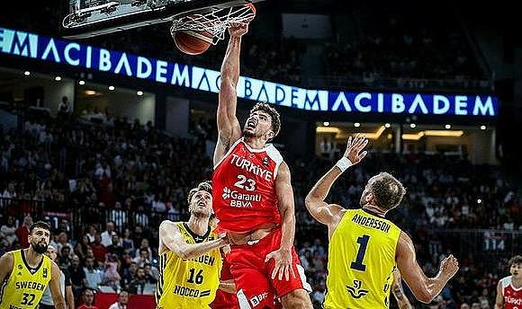 FIBA Olimpiyat Ön Eleme Turnuvası'nda finaldeyiz