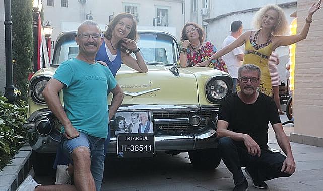 Göksel Arsoy'un 1957 model Chevrolet'si Sanathane'de sergilendi