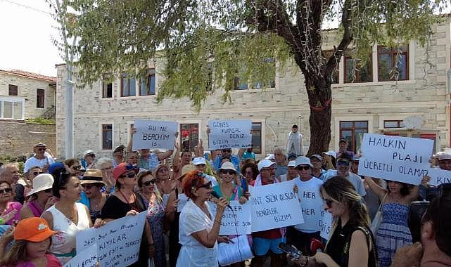 Havlulu eylem Foça'ya da sıçradı