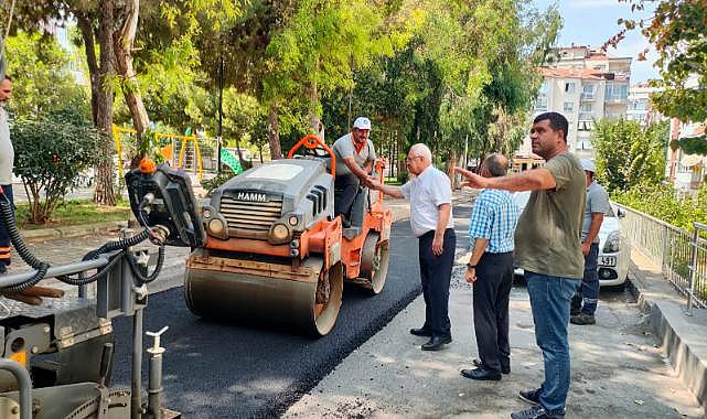 Karabağlar'da asfaltlama çalışmaları sıcak dinlemiyor