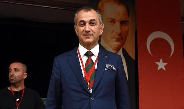 Karşıyaka'da sürpriz! Azat Yeşil dönemi