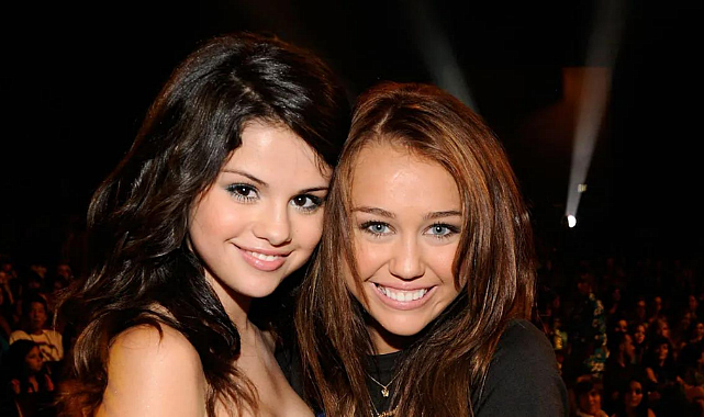 Miley Cyrus ve Selena Gomez'den aynı güne şarkı müjdesi