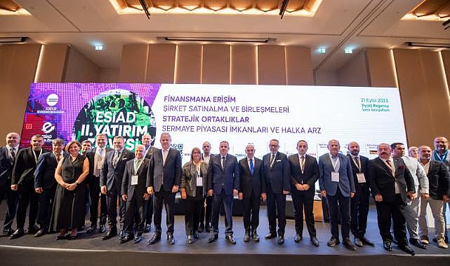 Başkan Soyer ESİAD Yatırım Zirvesi’nde iş dünyasına çağrı yaptı