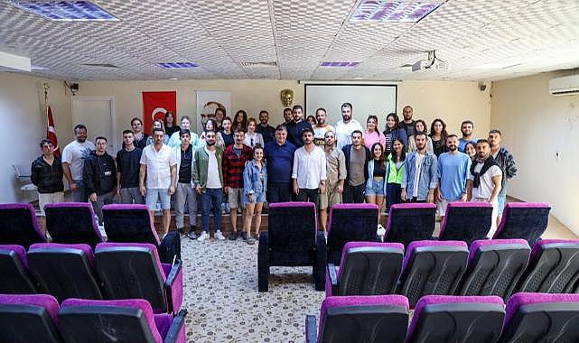 Başkan Tugay, gençlerle buluştu; "Sizlere güveniyoruz"