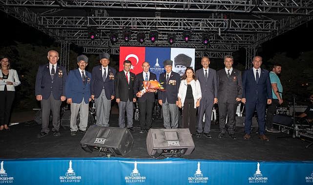 Başkan Tunç Soyer şehit yakınları ve gazilerle buluştu