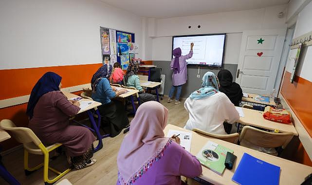 Buca Belediyesi Okuma Yazma Kurslarına büyük ilgi