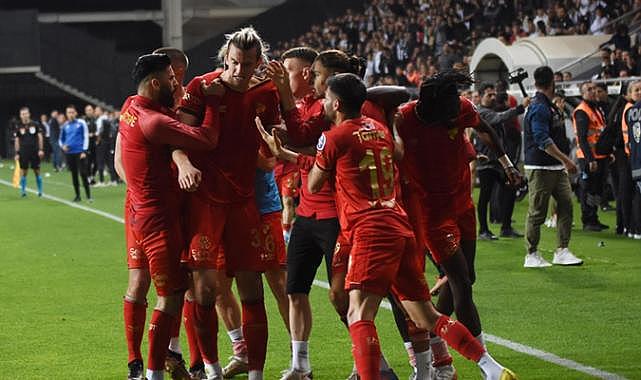 Göztepe, Altay'ı son dakika golüyle geçti