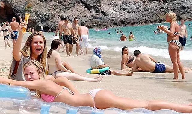 İngiliz turistlerin yüzde 99'u Türkiye'den çok memnun