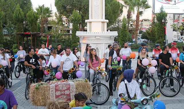 Kınıklılar Hasat Festivali’nde Havalı Teker Bisiklet Turu ile renkli anlara şahit oldu