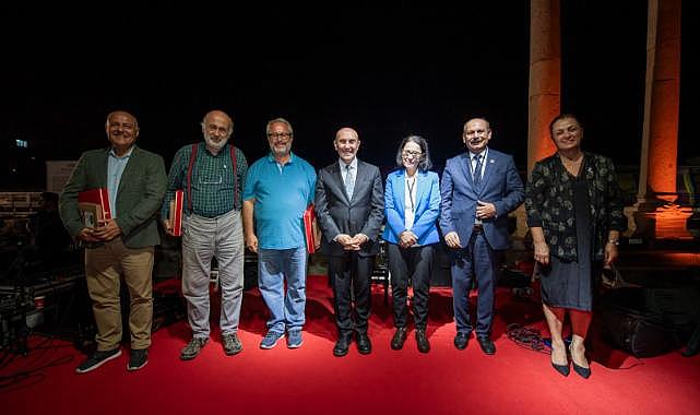 Türkiye’nin yerel yöneticileri İzmir’in 2500 yıllık mekanında buluştu