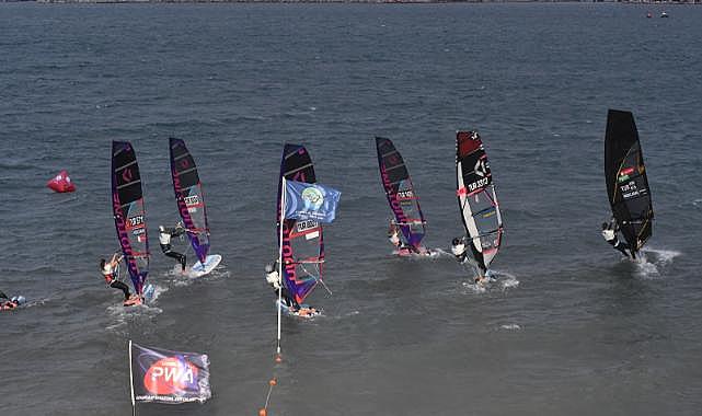 ‘Alaçatı Wind Fest’ açılış kortejiyle başlıyor!