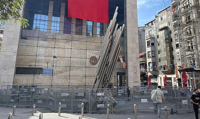 Cumhuriyet’in 50. Yılı Anıtı" Cumhuriyet’in 100. yılına polis ablukasında giriyor