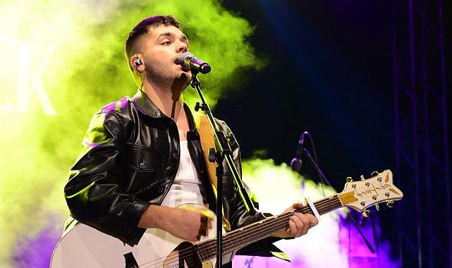 Emir Can İğrek, İzmir'e geliyor: Ücretsiz konser verecek