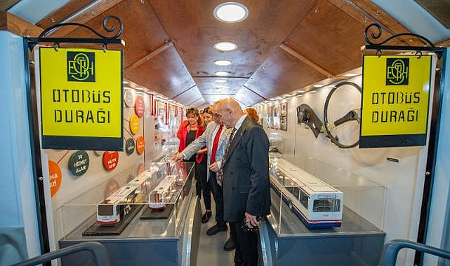 ESHOT’tan Cumhuriyet’in 100. yılına özel gezici sergi