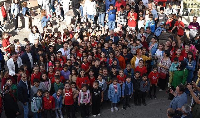 Menemen'de her Öğrenciye 1000 tl Destek
